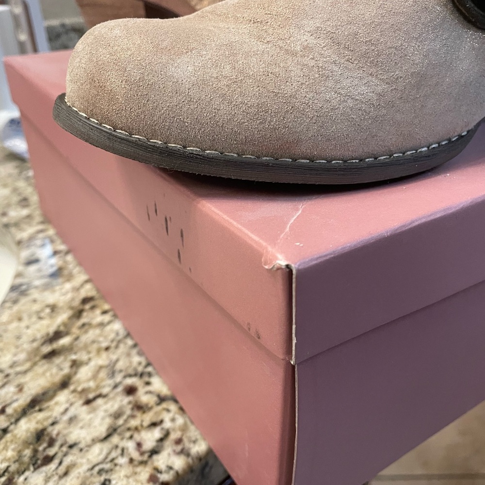 Gwyneth Alba Tan Ankle Boots New in box Size 10 M - Picture 10 of 14